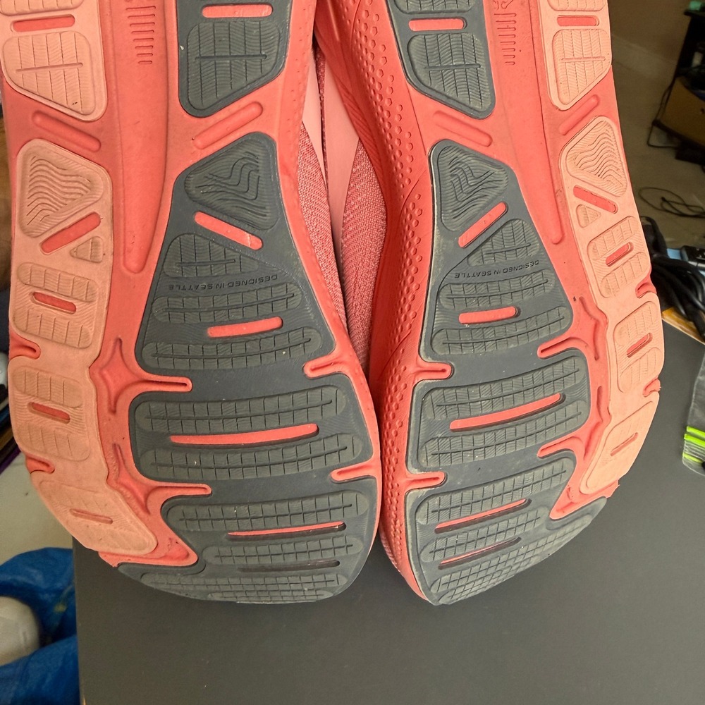 Brooks Ghost Max Running Shoes Womens 8 Pink Cushioned Sneakers 1203951B621 - Picture 8 of 10